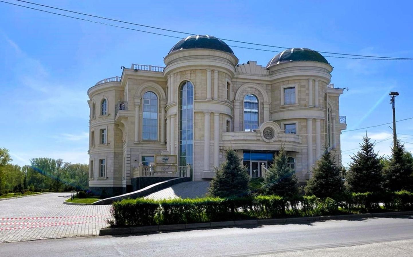 Royal Bv Ξενοδοχείο Ustʼ-Kamenogorsk Εξωτερικό φωτογραφία
